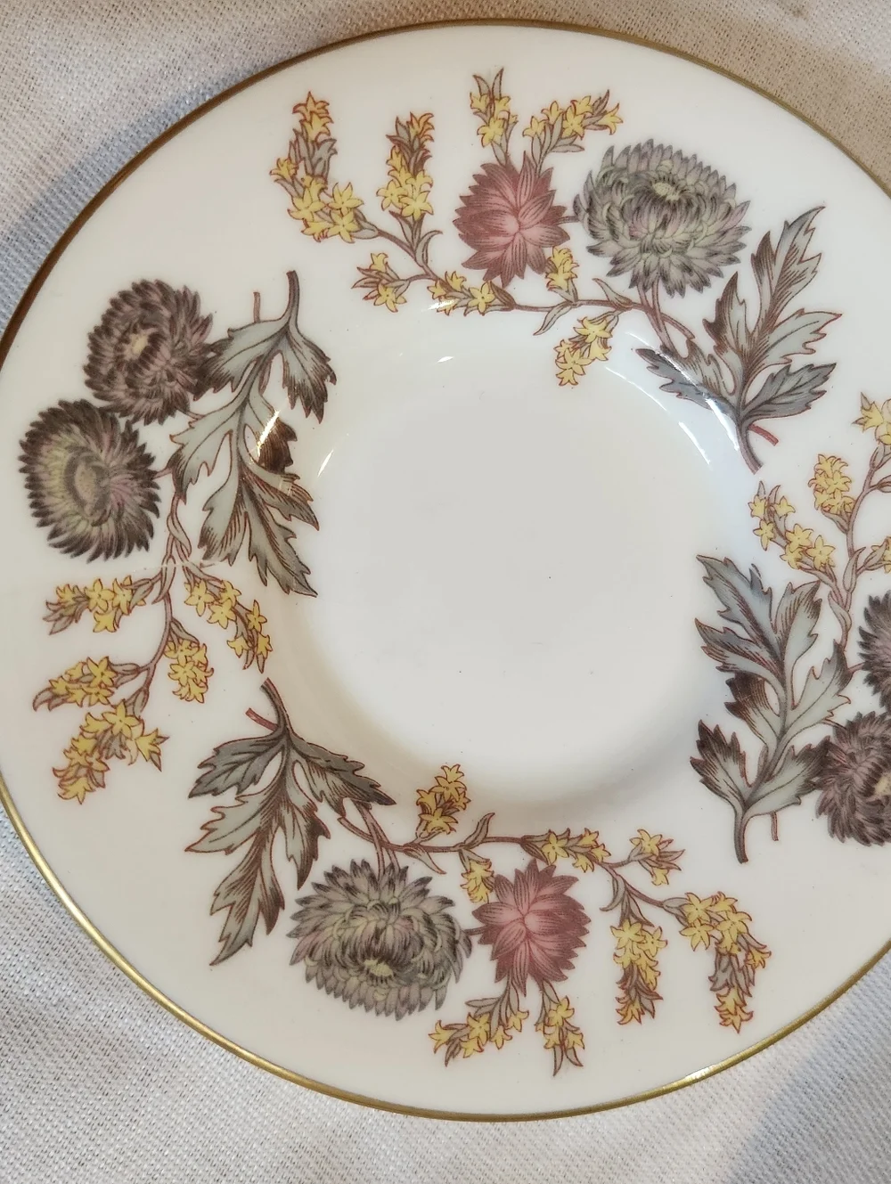 Wedgwood Lichfield Bone China Saucer Set 8 Floral Gold Rim England Vintage